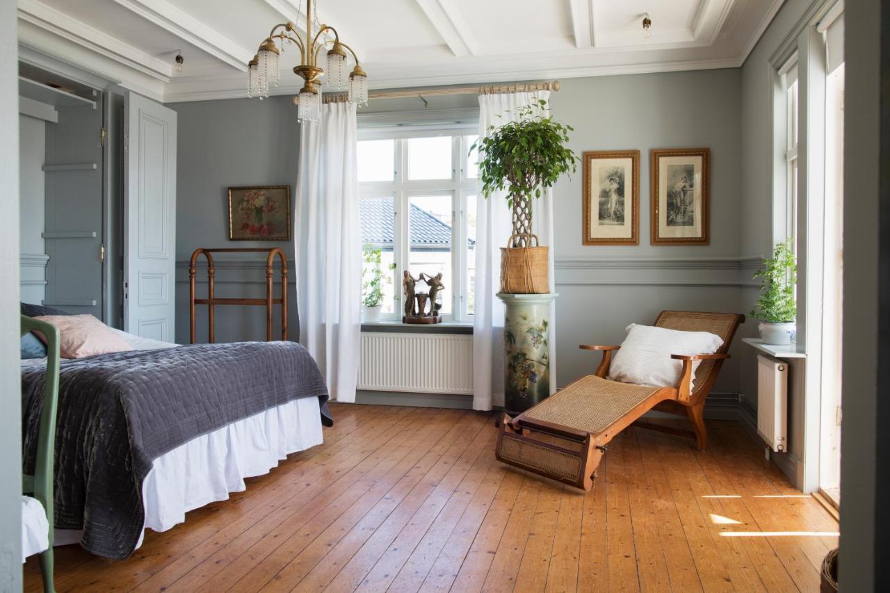 Strandflickornas Annex Gula Villan 4*